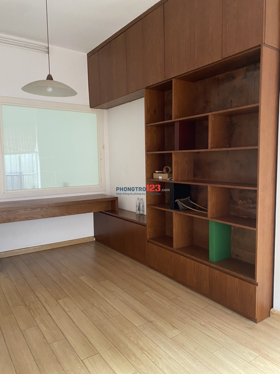 Phòng cho thuê đẹp, vị trí thuận lợi, thích hợp cho người đi làm và đi học Quận Đống Đa