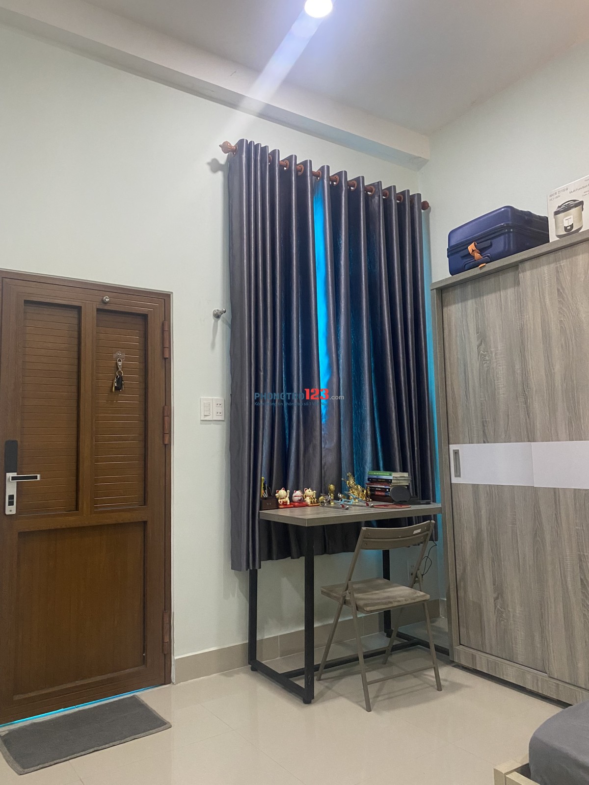 TÌM BẠN NAM VĂN PHÒNG Ở GHÉP Q2, FULL NỘI THẤT, AN NINH.GIÁ : 2,5tr.LH: 0938739222