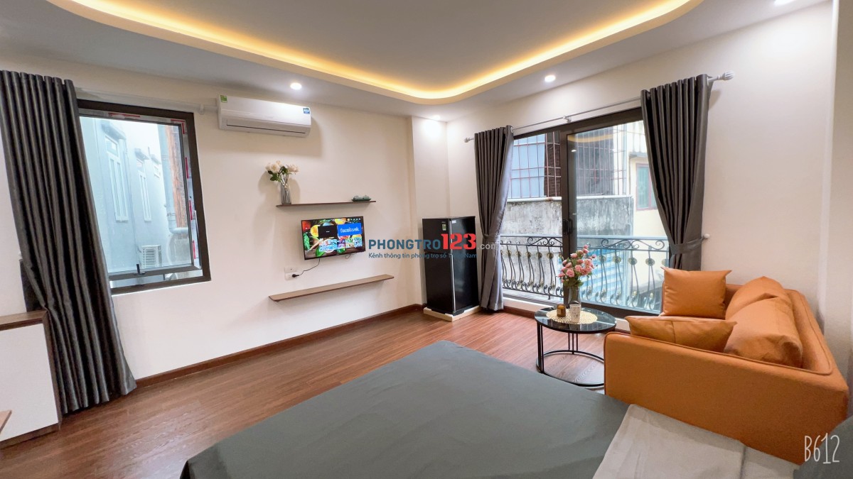 Cho thuê Căn hộ CCMN Cao cấp 30m2 Full đồ, Ban Công ngay 240 Lê Trọng Tấn, Thanh Xuân, HN