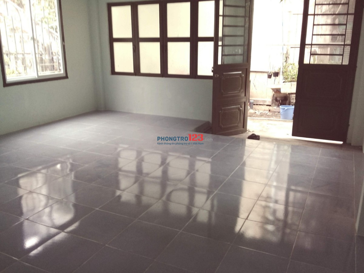 Trọ 3-4 người ở Nguyễn Trọng Tuyển F1 Tân Bình Liên hệ 0835030248