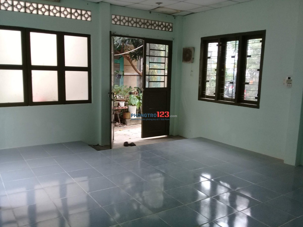 Trọ 3-4 người ở Nguyễn Trọng Tuyển F1 Tân Bình Liên hệ 0835030248