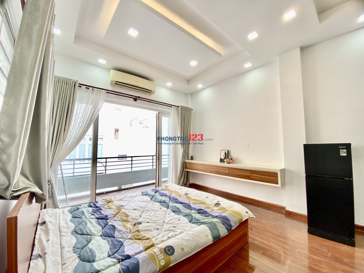 Studio Bancol Cửa Sổ Giá Sập Sàn Checkin Tháng 4 - 5