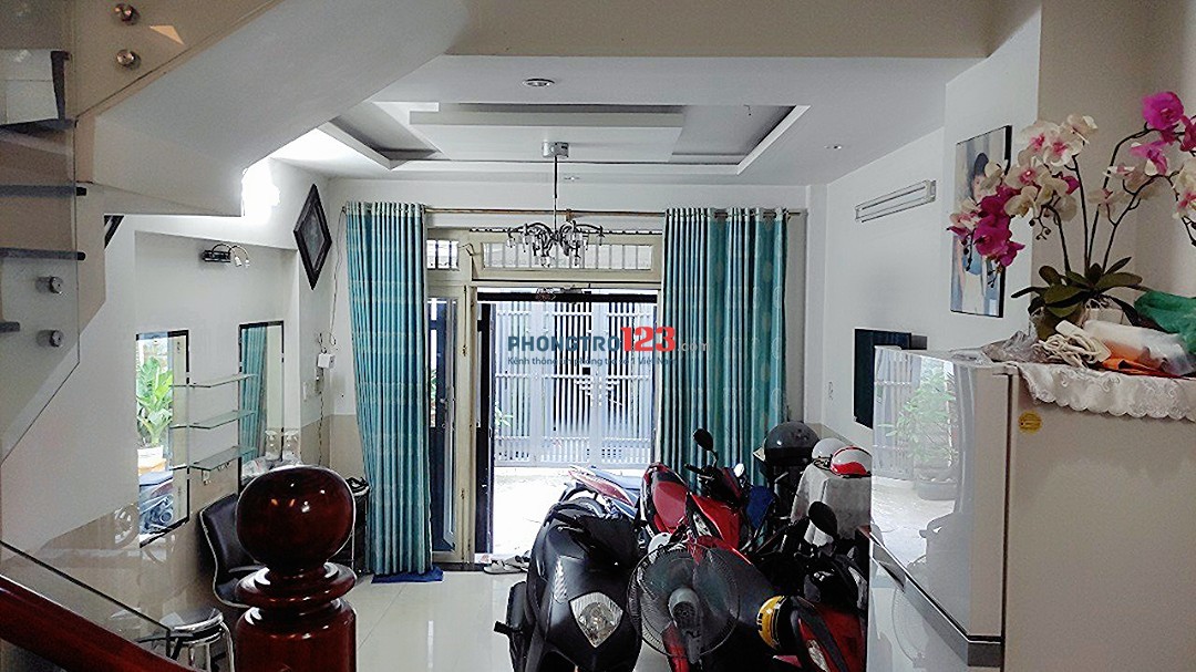 Còn 1 phòng nữ máy lạnh, ban công, nội thất, gần Aeon Tân Phú, 2.9tr