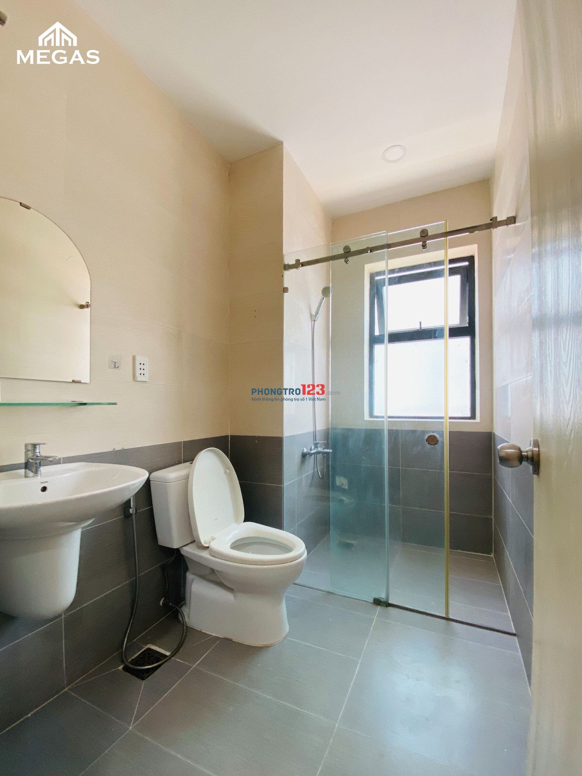 CHO THUÊ CHDV NGAY CẠNH LAKEVIEW CITY - CÓ HỒ BƠI TRONG KHUÔN VIÊN NHÀ