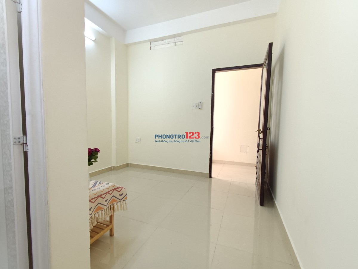 Chính chủ phòng ung văn khiêm, 20 m2, ngay đất xanh group