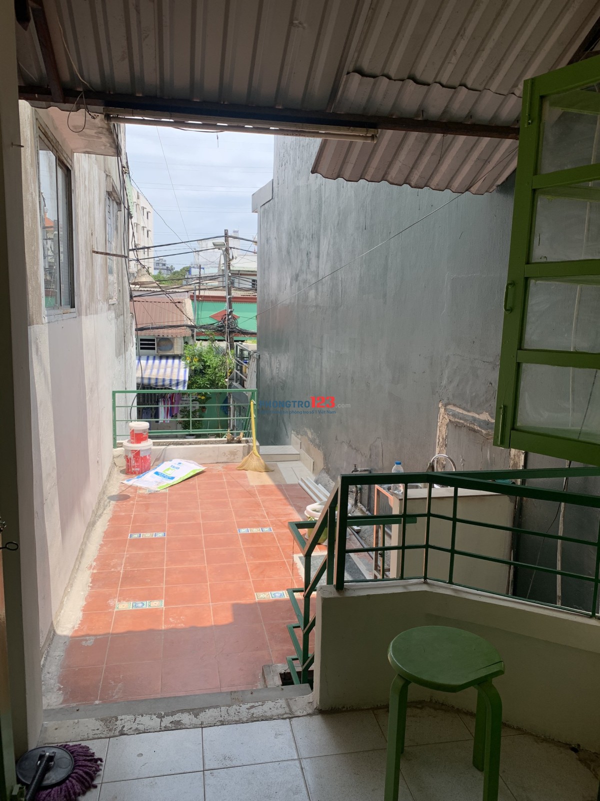 Cho thuê nguyên tầng 1 nhà mới đẹp đường Nguyễn Xí quận Bình Thạnh 8tr/tháng (3 phòng)