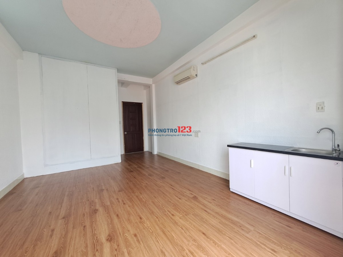 Khai trương Siêu Phẩm Ban Công Thoáng Mát-1PN Bếp riêng đ. Phan Văn Hớn-gần Ngã tư An Sương- ở liền