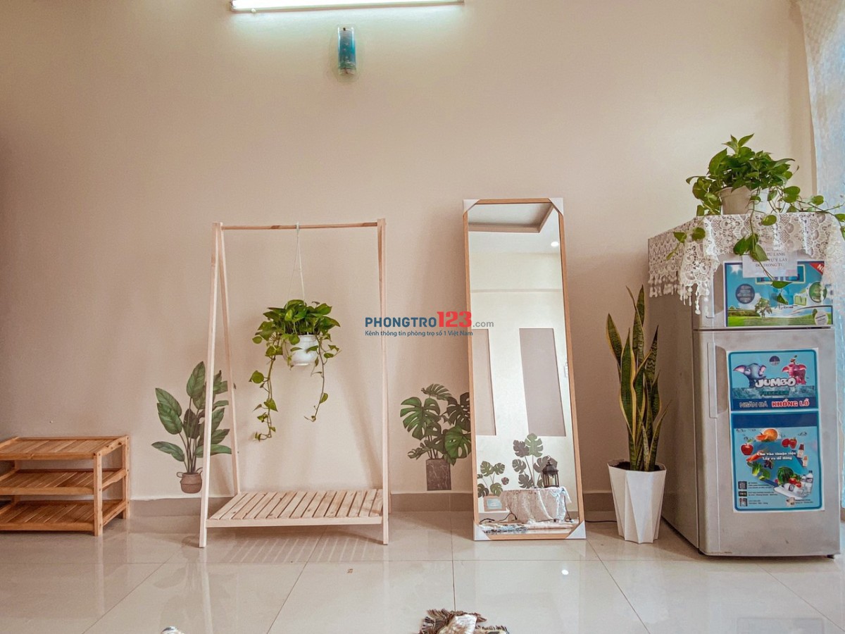 Phòng trọ ban công giá 4tr decor xinh xinh gần sân Golf Tân Sơn Nhất tiện đi Gò Vấp Tân Bình Quận 12