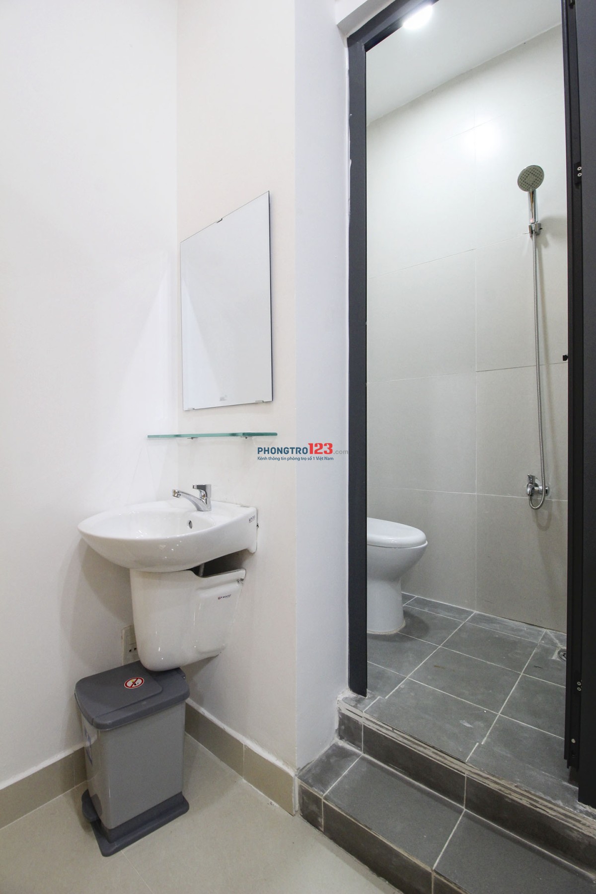 Khu bàu cát - phòng full nội thất - cửa sổ - bếp riêng - giá 4.4tr/th
