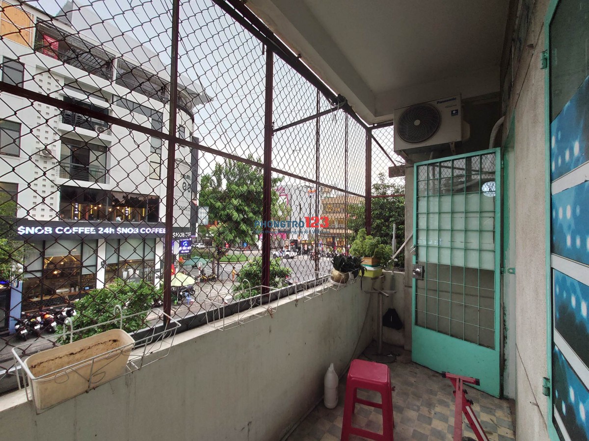 Cho thuê căn hộ chung cư A3 Phan Xích Long