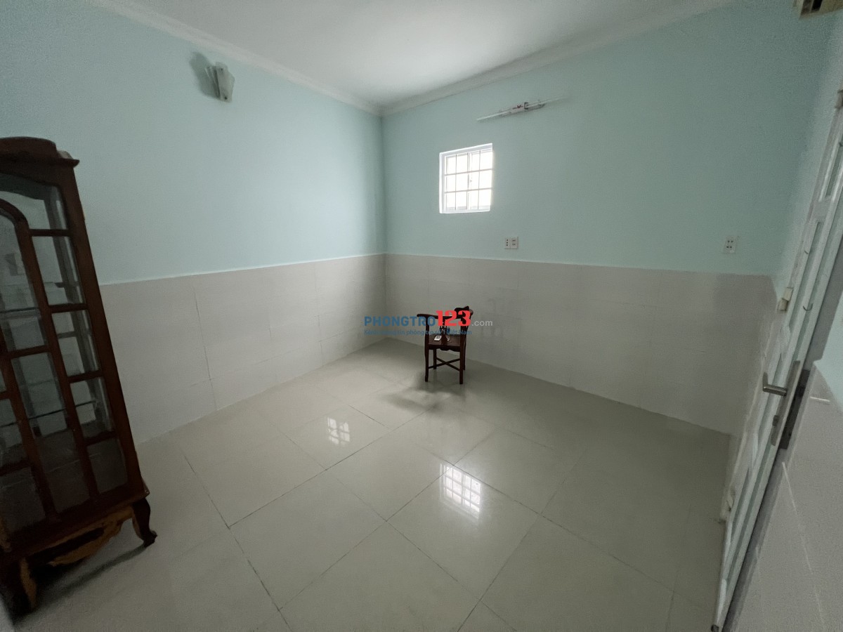 Cho thuê phòng trong nhà nguyên căn đường Lê Văn Sỹ, p11, quận Phú Nhuận