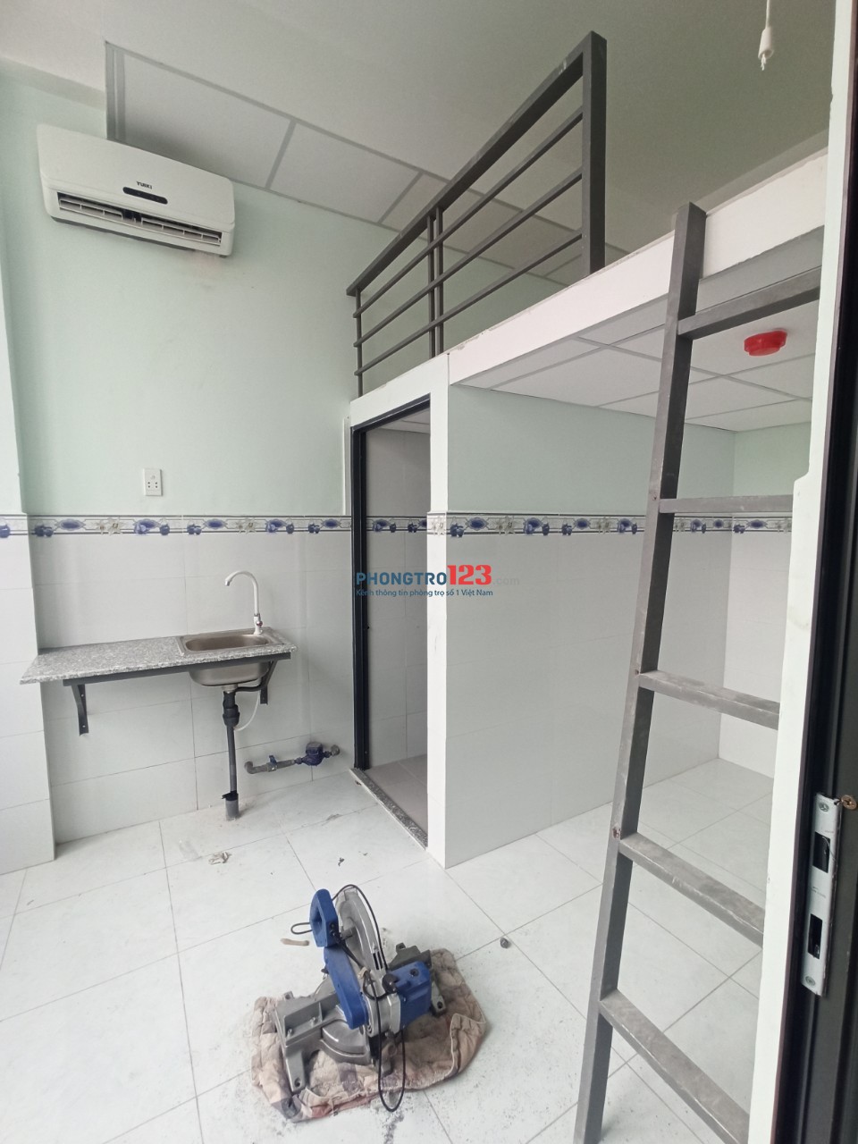 Phòng mới máy lạnh ngay Nguyễn Sơn Kênh Nước Đen giá rẻ
