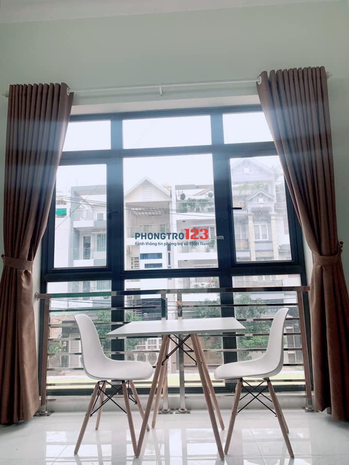 Căn hộ duplex, full nội thất, cửa sổ lớn, ở được 4 người ngay Huỳnh Tấn Phát giao Nguyễn Thị Thập