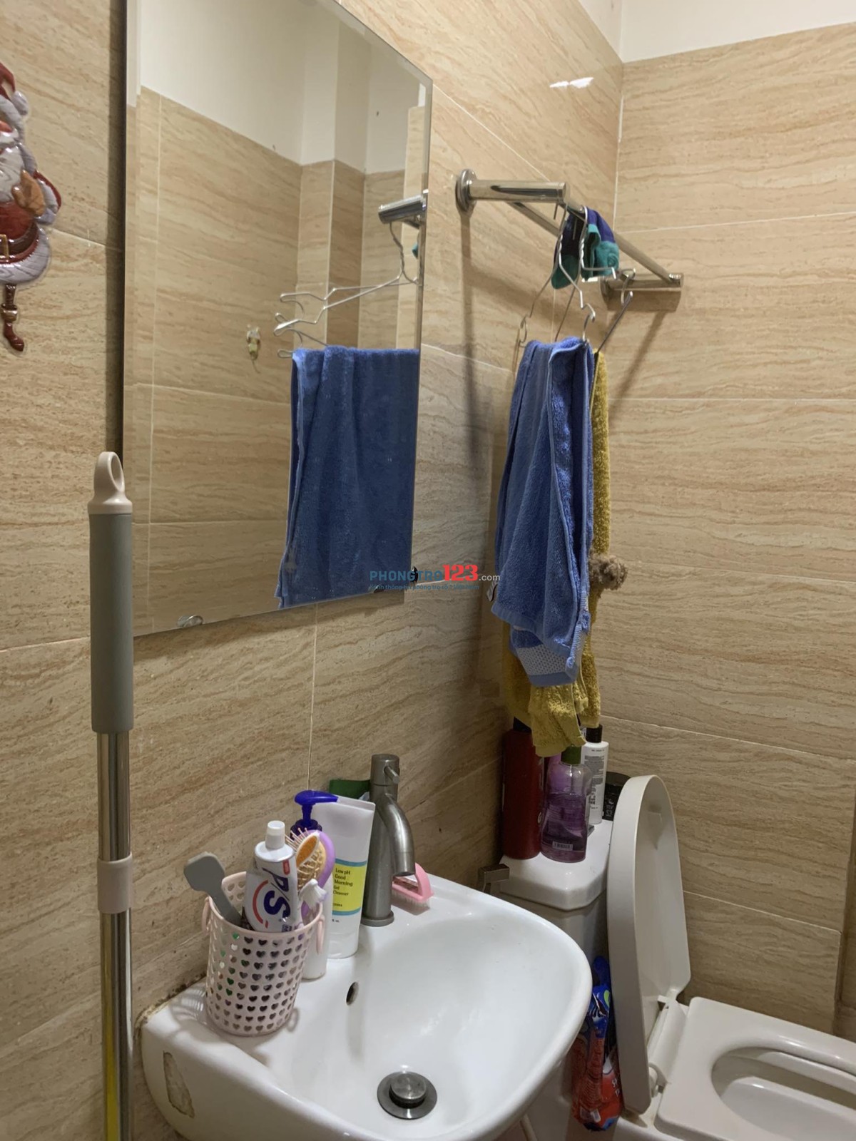 Nhượng phòng trọ full nội thất, mặt tiền Tôn Thất Thuyết, quận 4