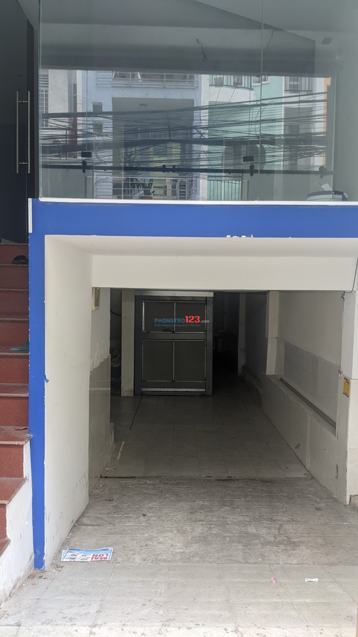 Cho thuê nhà 4 tầng 68m2 có thang máy + hầm, Đ. Nguyễn Hữu Cảnh, Bình Thạnh