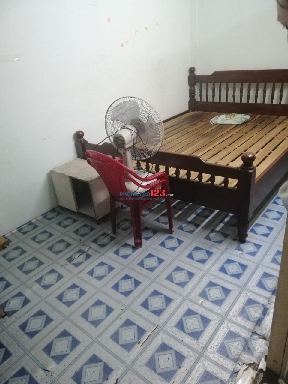 Cho thuê phòng trọ 10m2 331 tôn thất thuyết p1. Q4