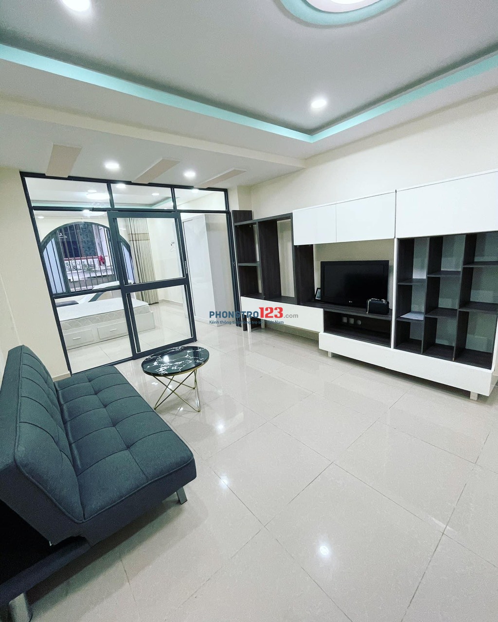Cho thuê Studio 1PN rộng 50m2 có vách kính tách bếp ở Nguyễn Công Trứ, Quận 1