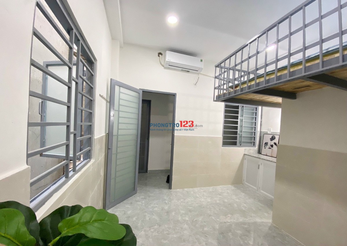Phòng trọ GIÁ RẺ có sẵn MÁY LẠNH ngay Cầu Vượt HOÀNG HOA THÁM