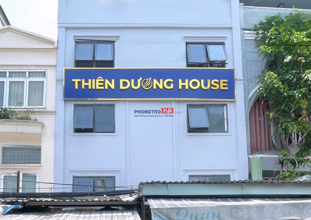 Trống Phòng Nội Thất Cơ Bản Bình Thạnh. Có thể dọn vào ở luôn