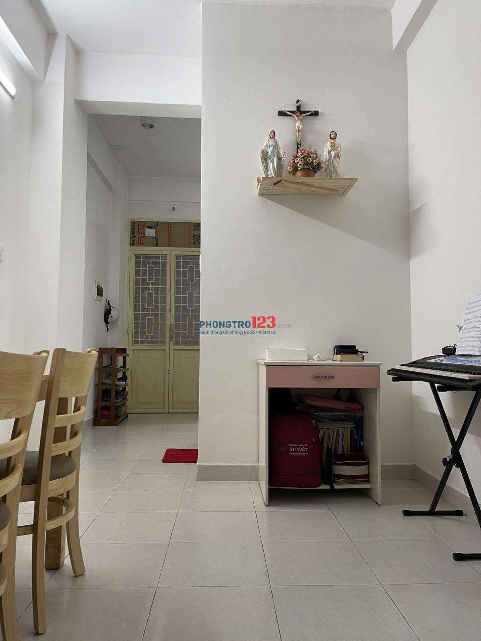 Tìm người ở ghép Chung cư B1, đường Trường Sa, Bình Thạnh