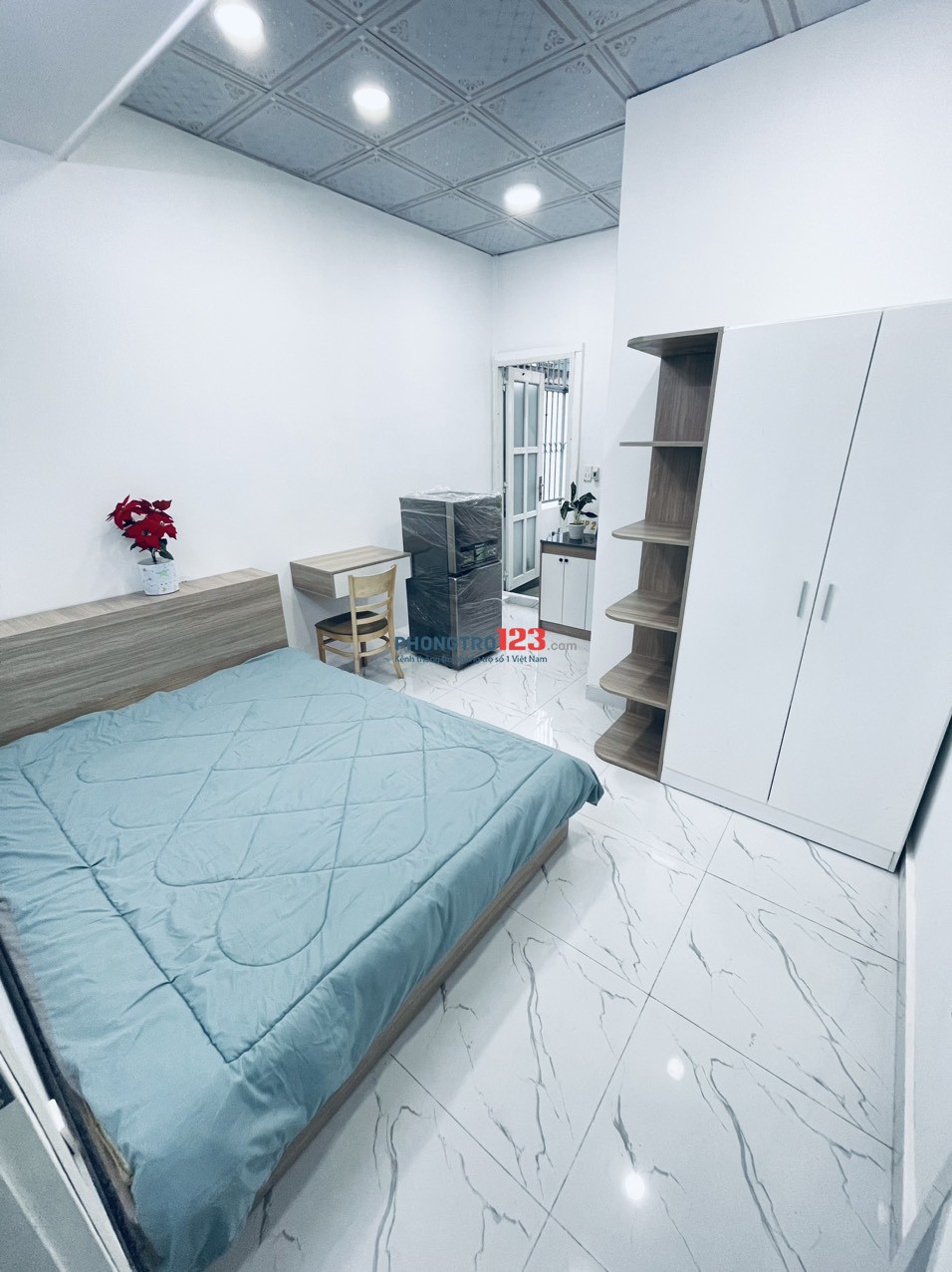 Phòng trọ tiện nghi thoáng mát sạch sẽ gần chợ Phạm Văn Bạch