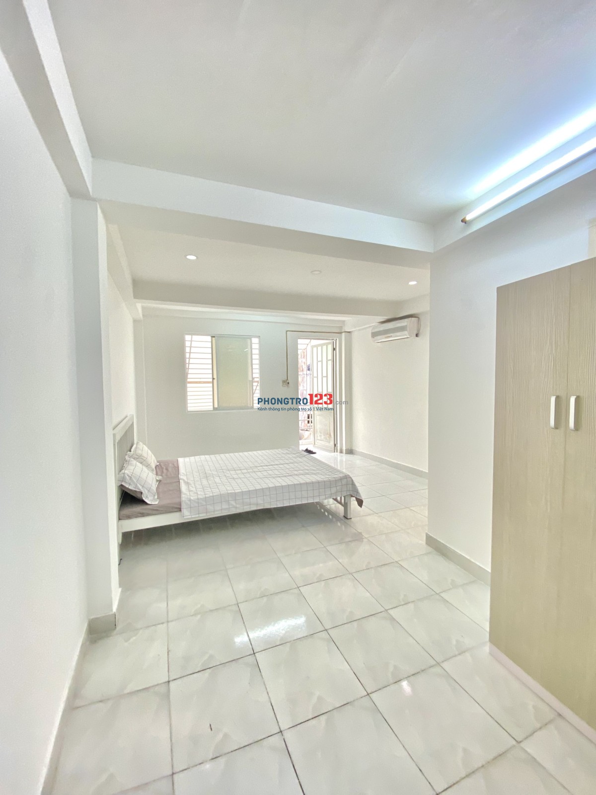 Căn hộ 1PN và 1 phòng bếp, ban công lớn. Khu Phan Xích Long