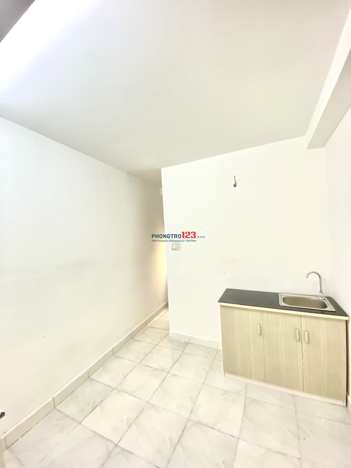 Căn hộ 1PN và 1 phòng bếp, ban công lớn. Khu Phan Xích Long