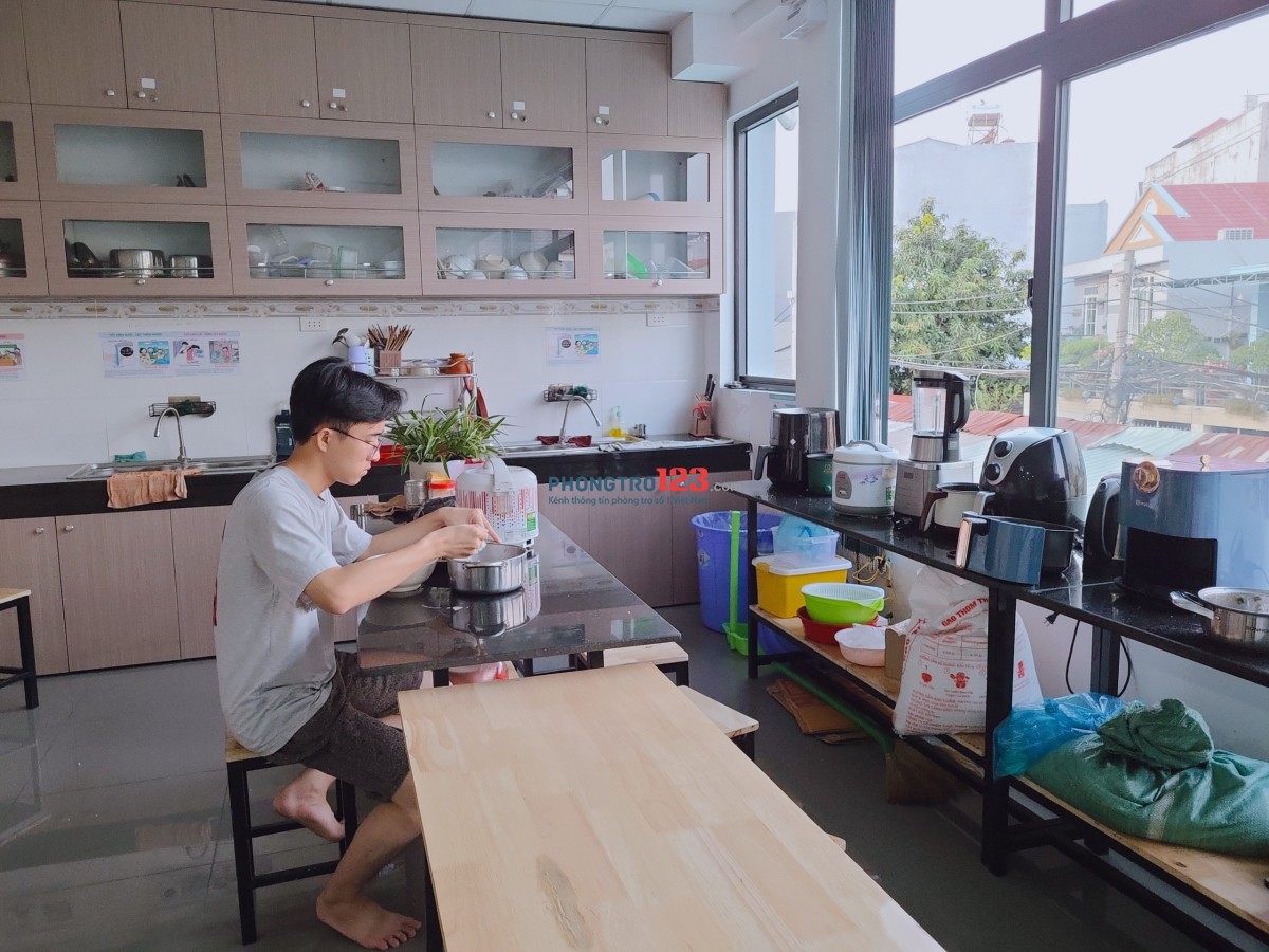 TÌM NAM Ở GHÉP KTX ngay HOÀNG DIỆU 2 gần SPKT, NGÃ TƯ THỦ ĐỨC