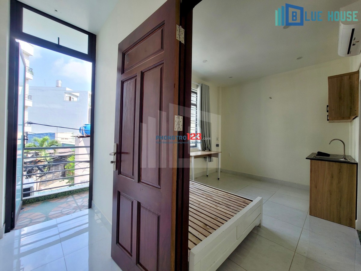 Căn hộ ban công 25m2 full nội thất đường Phạm Văn Bạch, view sân bay