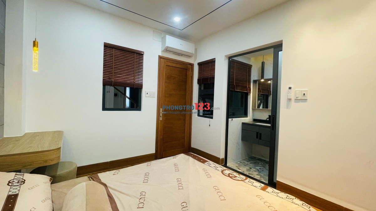 CHDV full nội thất tại Nguyễn Thái Sơn ,cổng sau trường Văn Lang CS3 đi bộ chỉ vài bước chân.