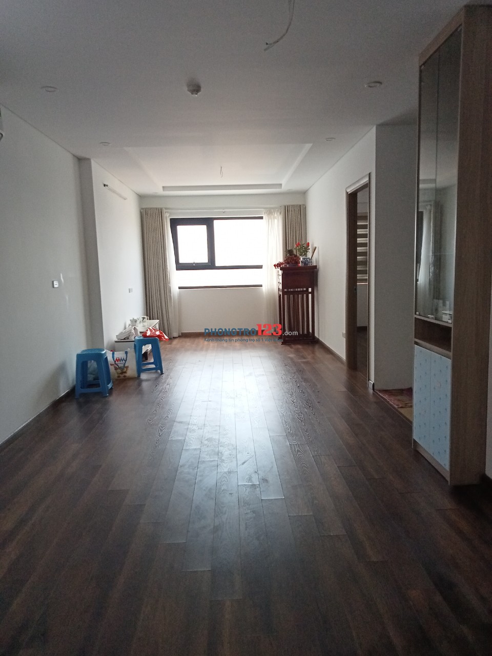 Cho thuê căn hộ 907 Chung cư Viễn Đông Star hoàn thiện nội thất, DT 87m2, 2 ngủ, 2vs, hướng Đông