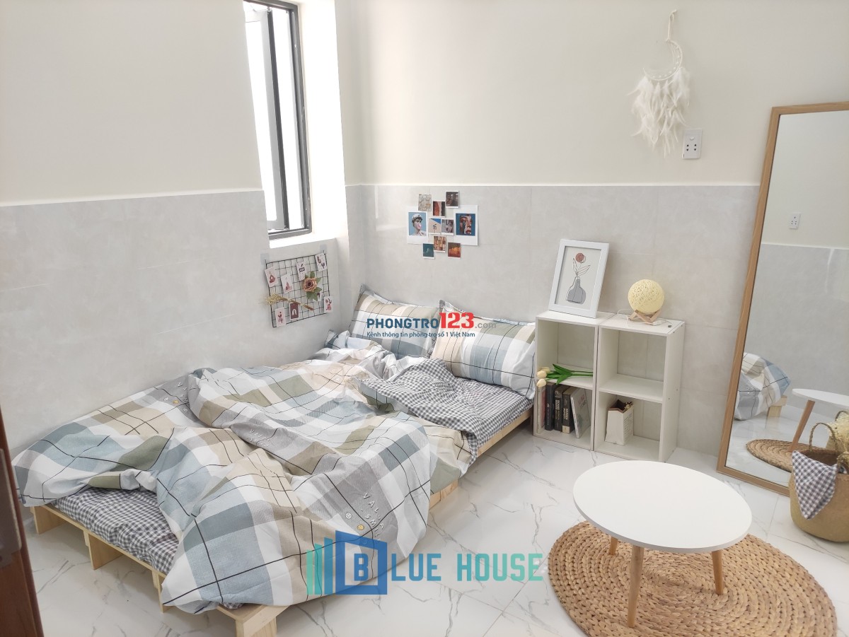 Cho thuê căn hộ tách bếp_2 cửa sổ thoáng mát_đường Phạm Văn Bạch_view sân bay
