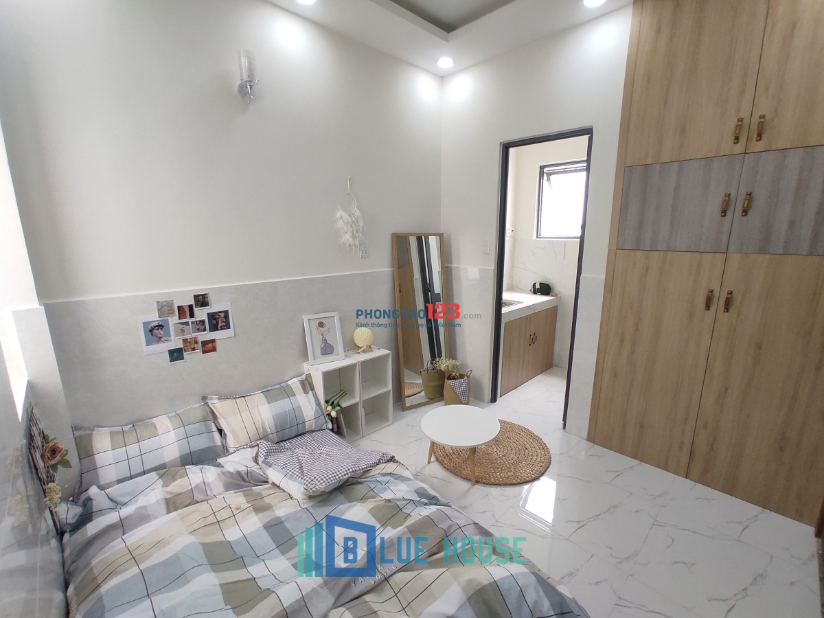 Cho thuê căn hộ tách bếp_2 cửa sổ thoáng mát_đường Phạm Văn Bạch_view sân bay