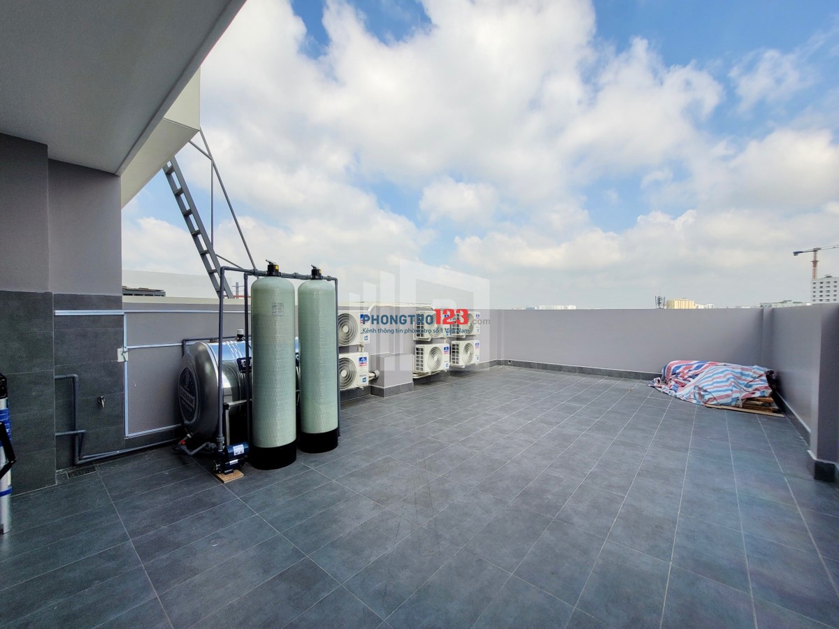 Cho thuê căn hộ tách bếp_2 cửa sổ thoáng mát_đường Phạm Văn Bạch_view sân bay