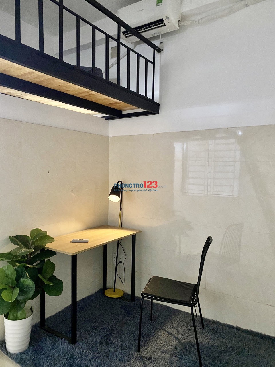 Phòng trọ có gác_Full nội thất_Bancol ngay cầu Hoàng Hoa Thám
