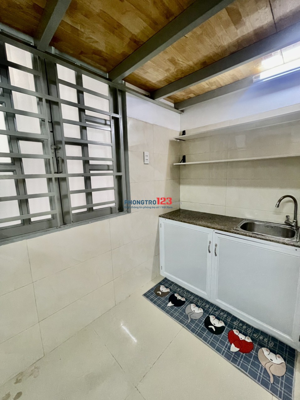 Phòng trọ có gác_Full nội thất_Bancol ngay cầu Hoàng Hoa Thám