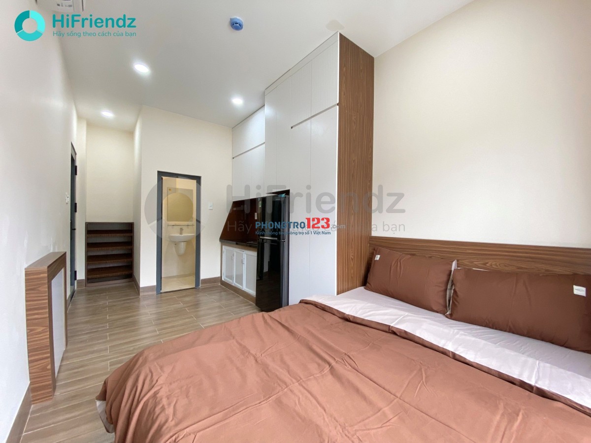CHDV mới Xây Dựng, full nội thất cao cấp, có Ban Công lớn
