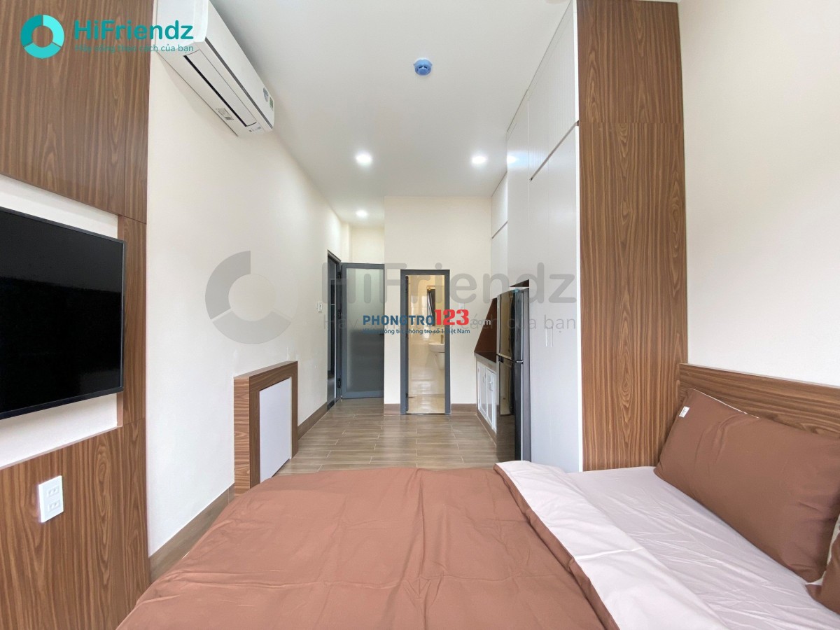 CHDV mới Xây Dựng, full nội thất cao cấp, có Ban Công lớn