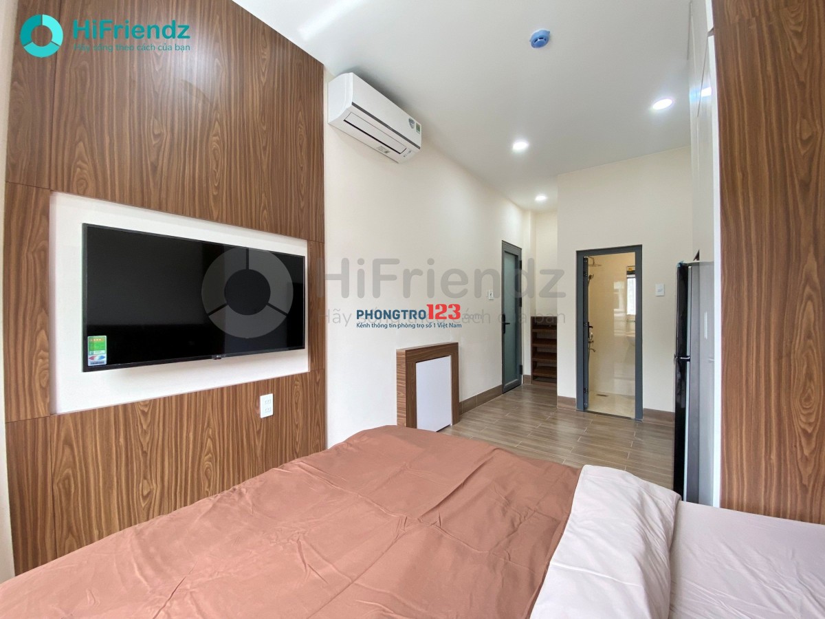 CHDV mới Xây Dựng, full nội thất cao cấp, có Ban Công lớn