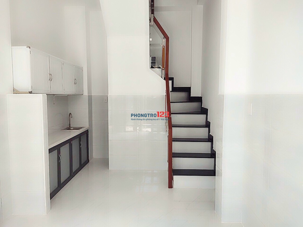Cho thuê nhà nguyên căn 1 trệt 2 lầu