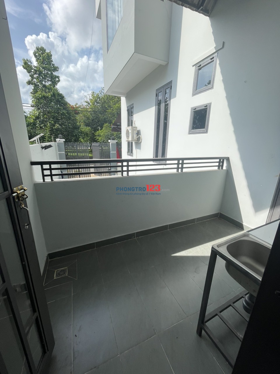Phòng trọ Full nội thất ban công giá rẻ Bùi Minh Trực , P5 , Quận 8