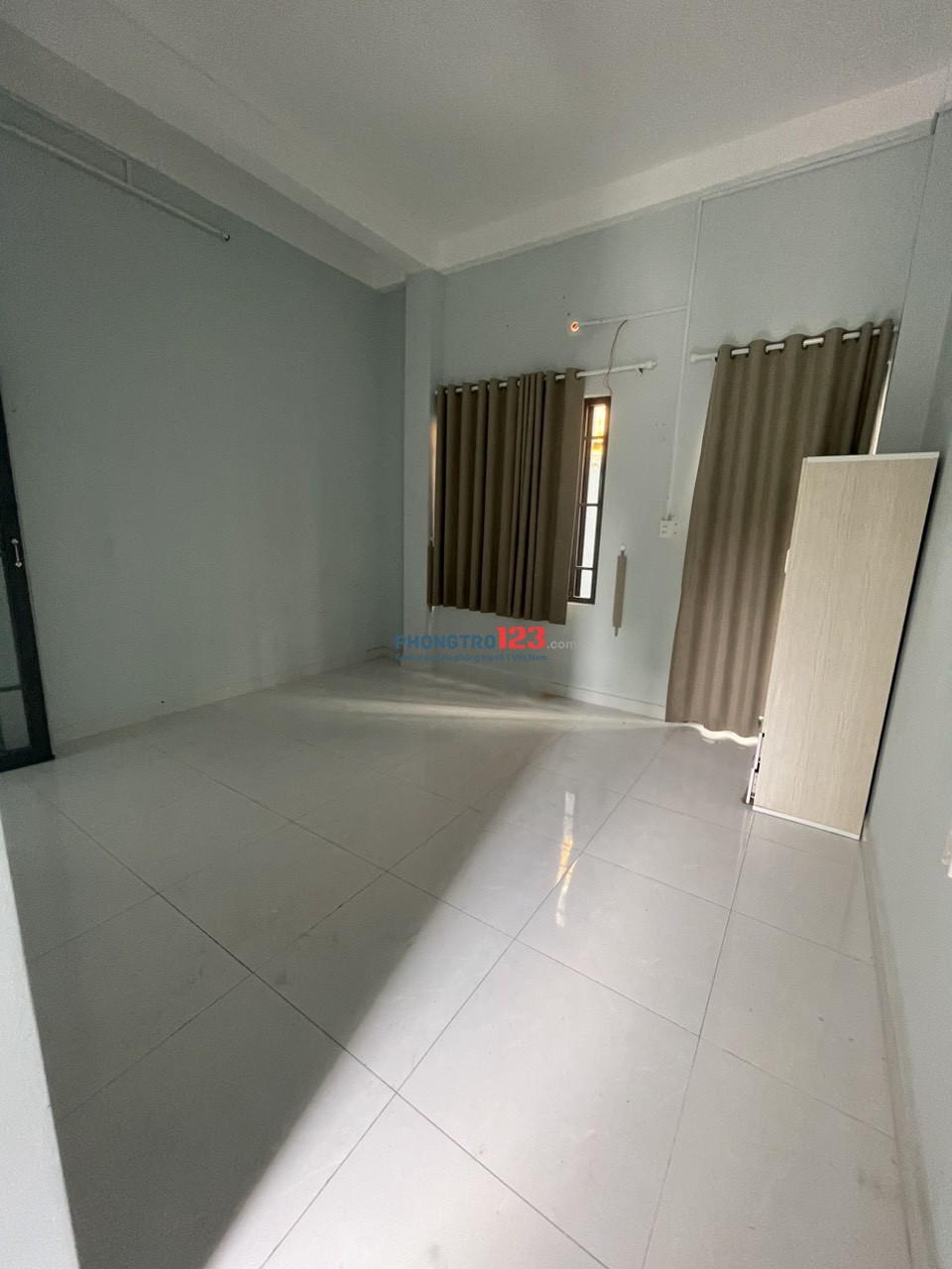 Phòng trọ Full nội thất ban công giá rẻ Bùi Minh Trực , P5 , Quận 8