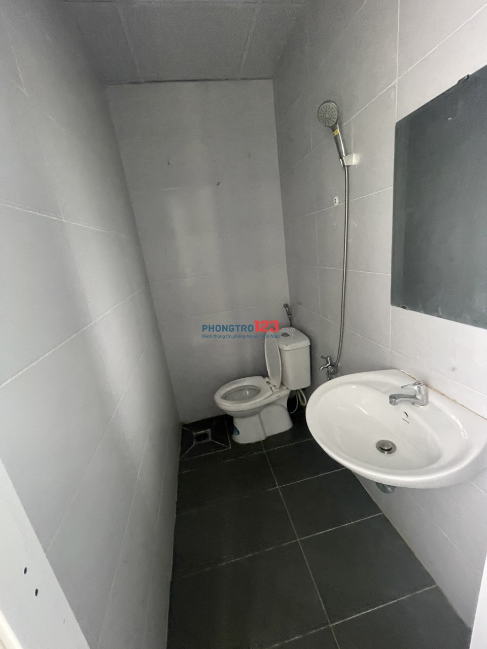 Phòng trọ Full nội thất ban công giá rẻ Bùi Minh Trực , P5 , Quận 8