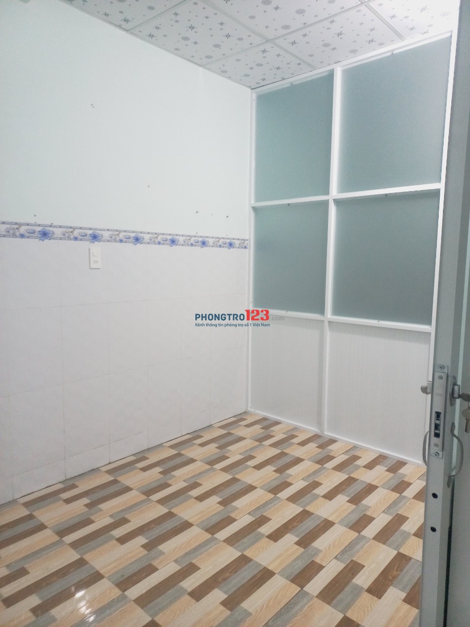 nhà/ kiot mới xây, 5*12m2, đường lớn thích hợp kinh doanh,ở lâu dài