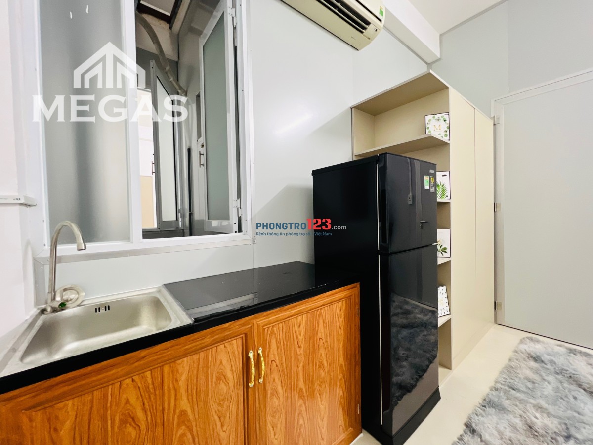 CHDV Full nội thất mới 100% ngay cầu Hoàng Hoa Thám - Cộng Hoà
