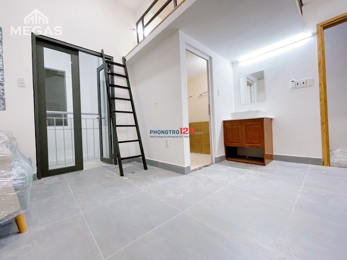 Trống lại "SIÊU PHẨM' Duplex ngay Nguyễn Hữu Cảnh