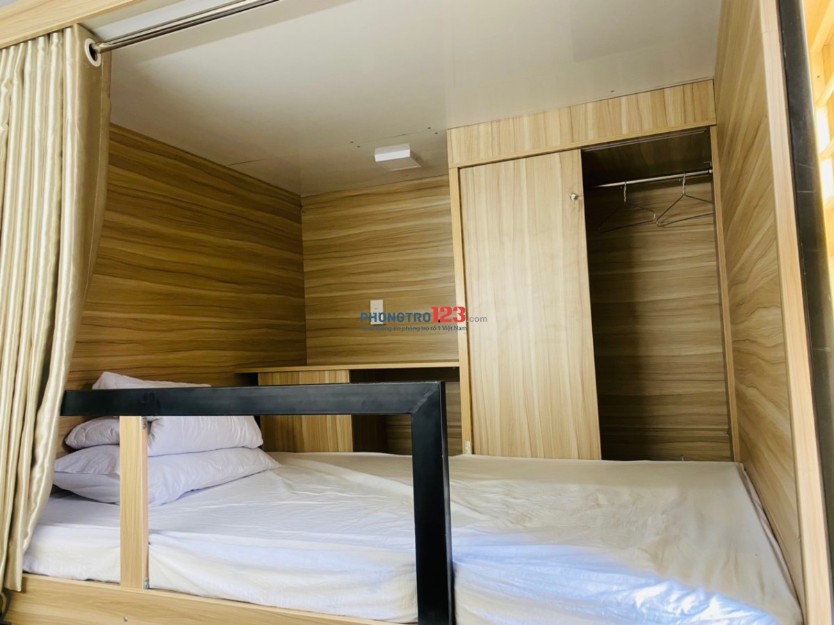 Sleep Box KTX Phòng 4 Người Full Nội Thất Cạnh Cao Đẳng Du Lịch Sài Gòn
