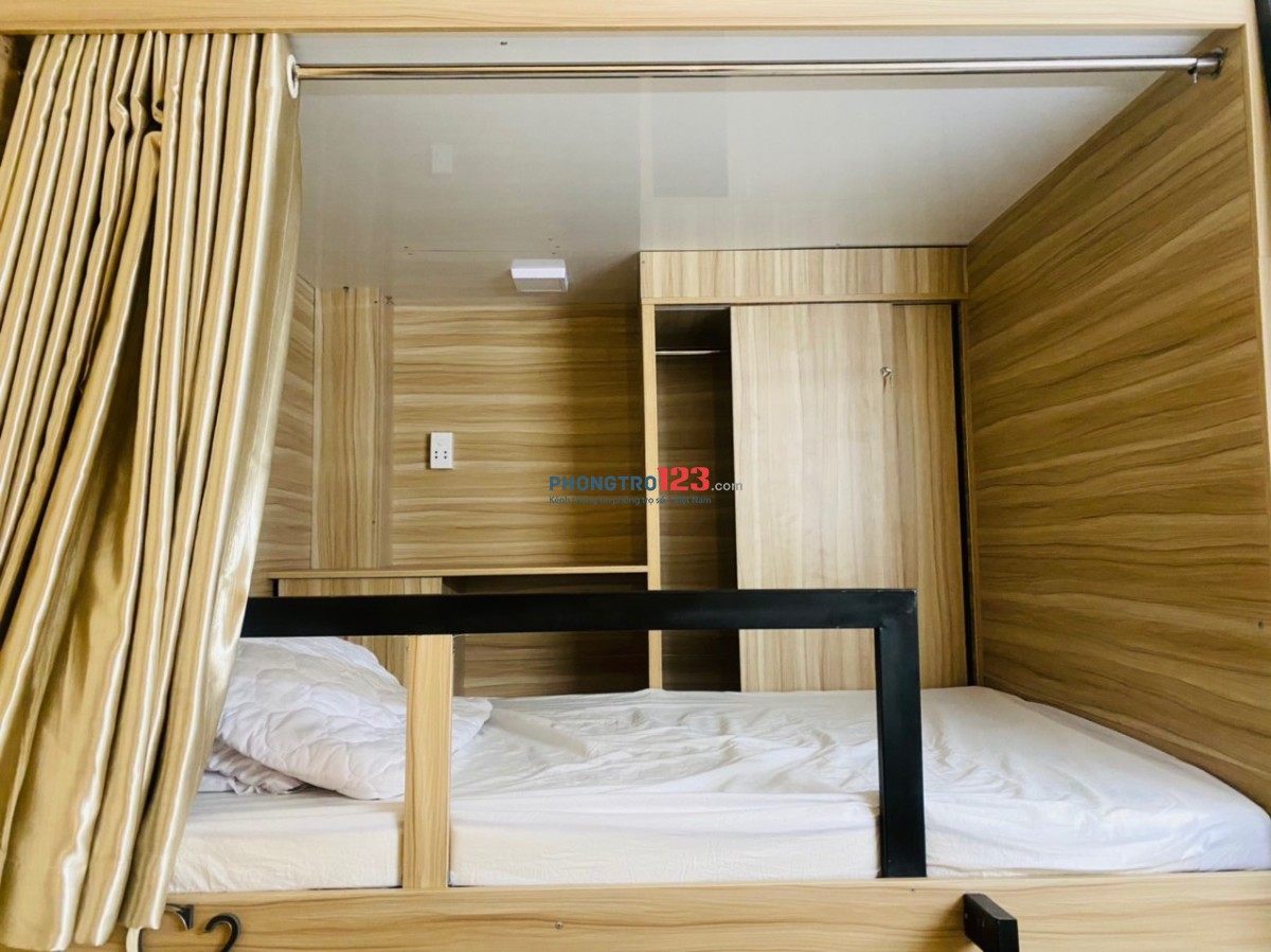 Sleep Box KTX Phòng 4 Người Full Nội Thất Cạnh Cao Đẳng Du Lịch Sài Gòn