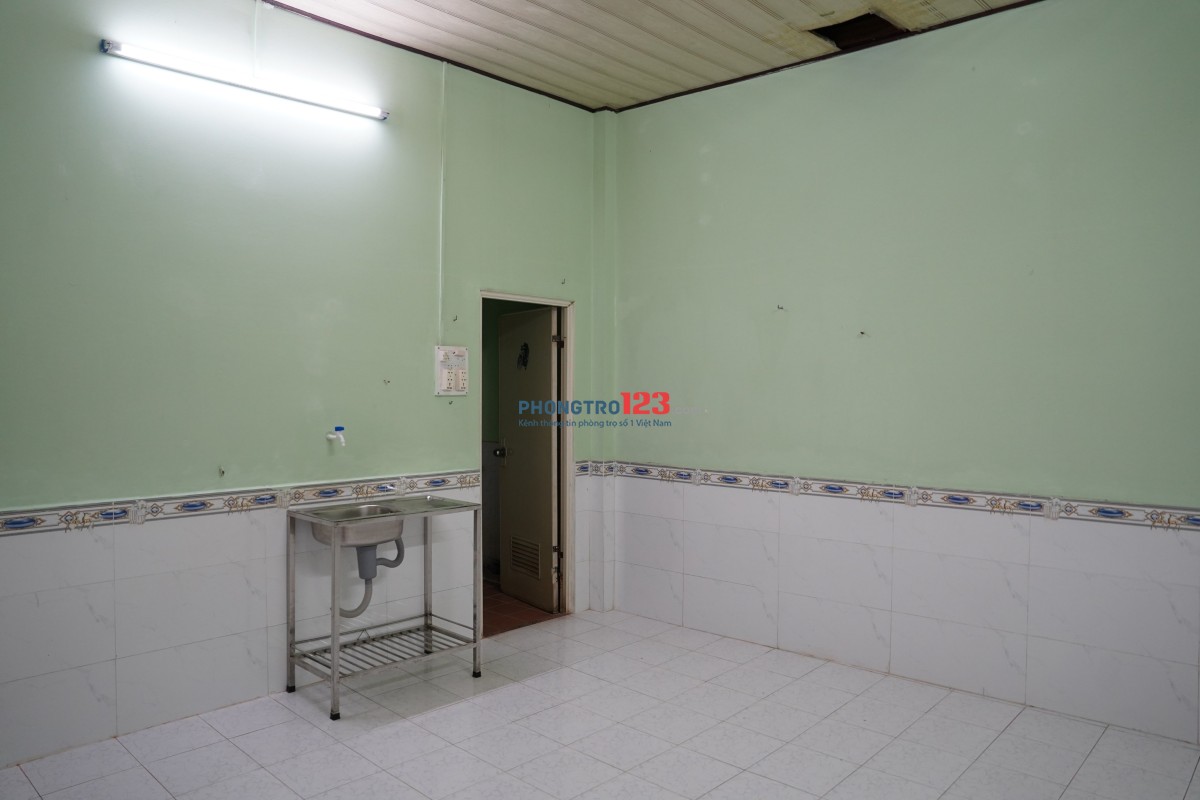 Cho thuê phòng giá cực rẻ sát bên c viên văn hóa Gò Vấp, đồng hồ điện riêng.