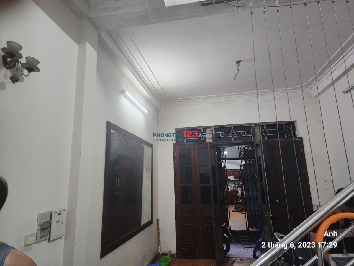 Cho thuê nhà 3 tầng, đường Trần Cung